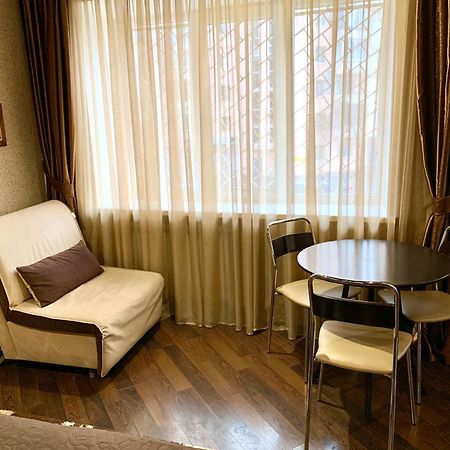 Apartment In Kharkiv , Prospect Nauki 19A エクステリア 写真
